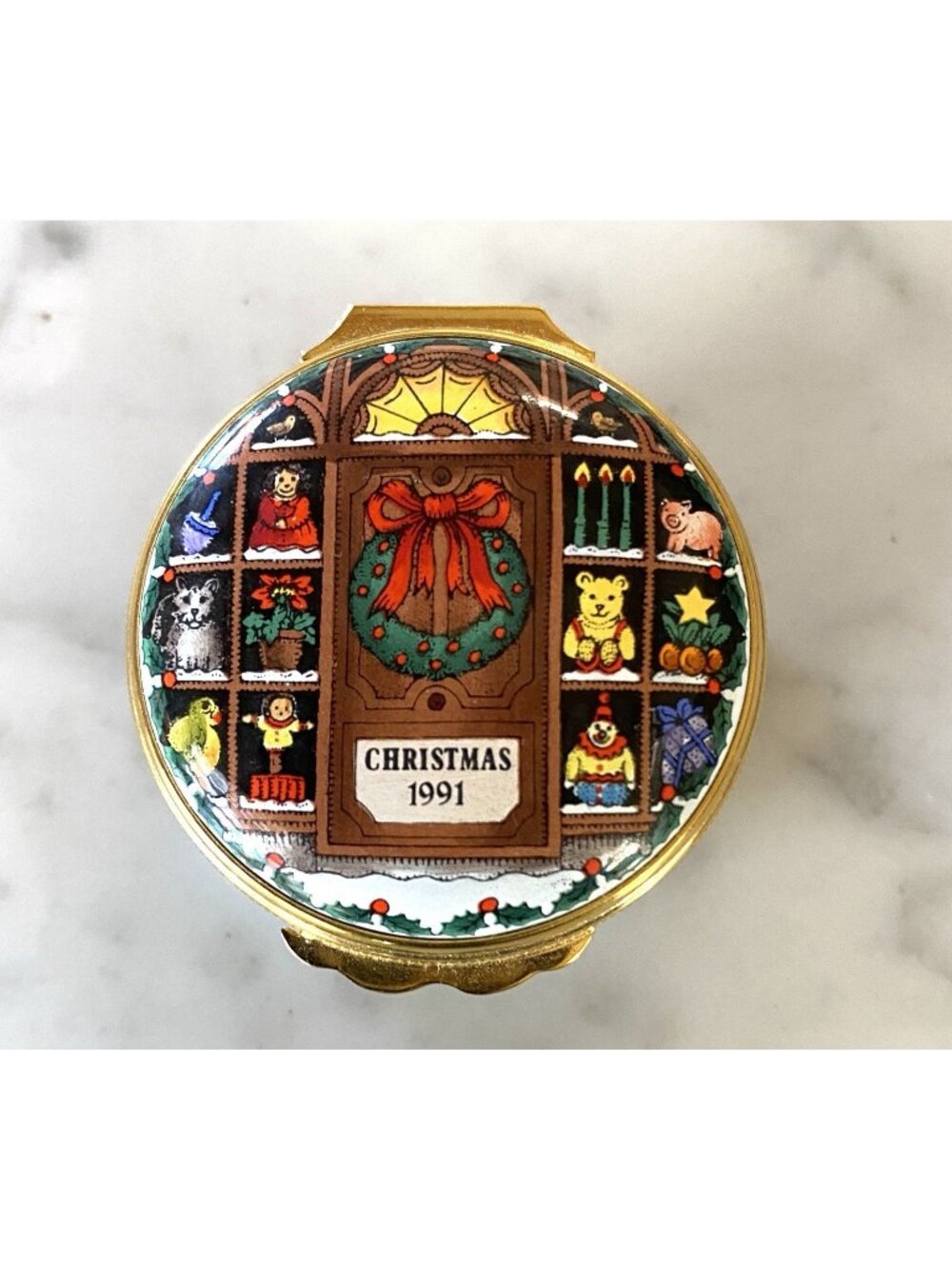 Halcyon Days Enamel "Christmas 1991" Trinket Box Decorated Inside The Lid